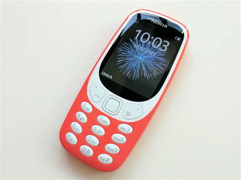 Nokia 3310 .